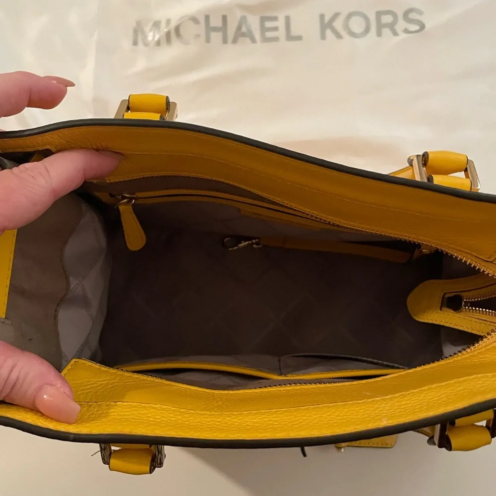Purses. - Picture 8 of 13